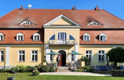 Character Properties, Zarrentin Manor Hotel near Baltic Sea