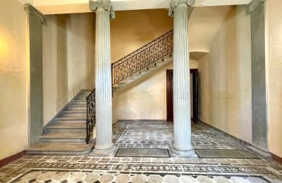 Historic Villa for sale Siena, Tuscany:  RIF 2937 Eingangsbereich in herrschaftliche Etage