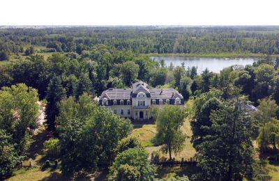Character Properties, Neo-baroque country manor in lake location