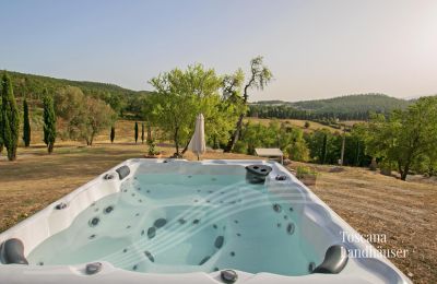 Landhus købe Sarteano, Toscana, RIF 3005 Whirlpool mit Panoramablick