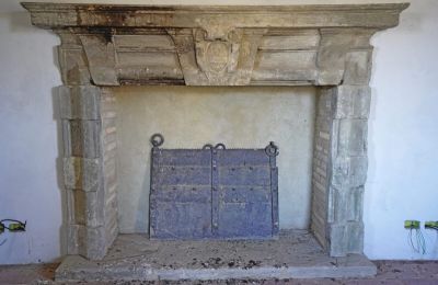 Medieval Castle for sale 06060 Pian di Marte, Torre D’Annibale, Umbria, Fireplace