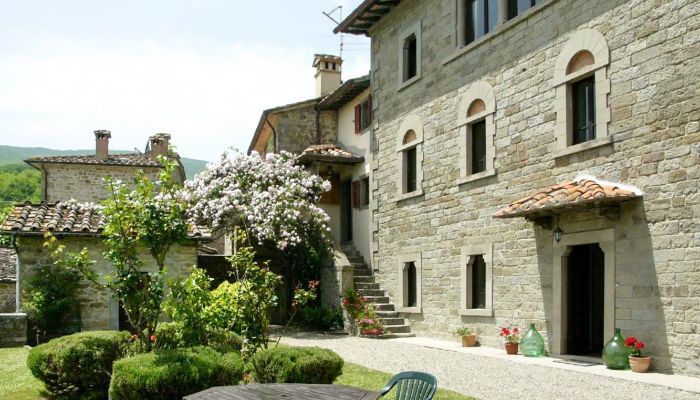 Manor House for sale Caprese Michelangelo, Tuscany,  Italy