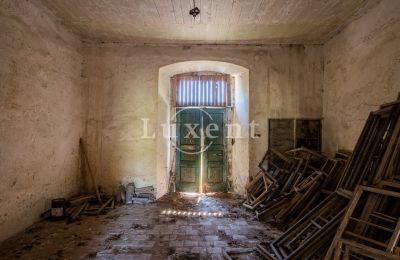 Castle for sale Brody, Zámek Brody, Ústecký kraj, Entrance