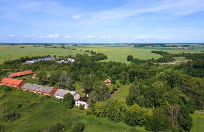 Herregård købe Garbno, Garbno 10, województwo warmińsko-mazurskie, Ejendom