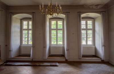 Castle for sale Baden-Württemberg:  Gr. Zimmer im li9nken Flügel