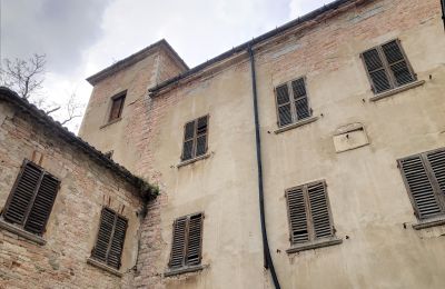 Castle for sale Piobbico, Garibaldi  95, Marche:  