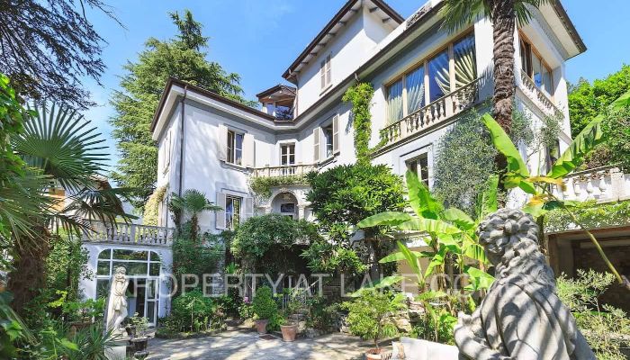 Historic Villa for sale Dizzasco, Lombardy