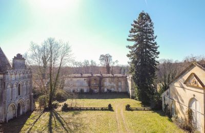 Castle for sale Saintes, New Aquitaine:  Front view