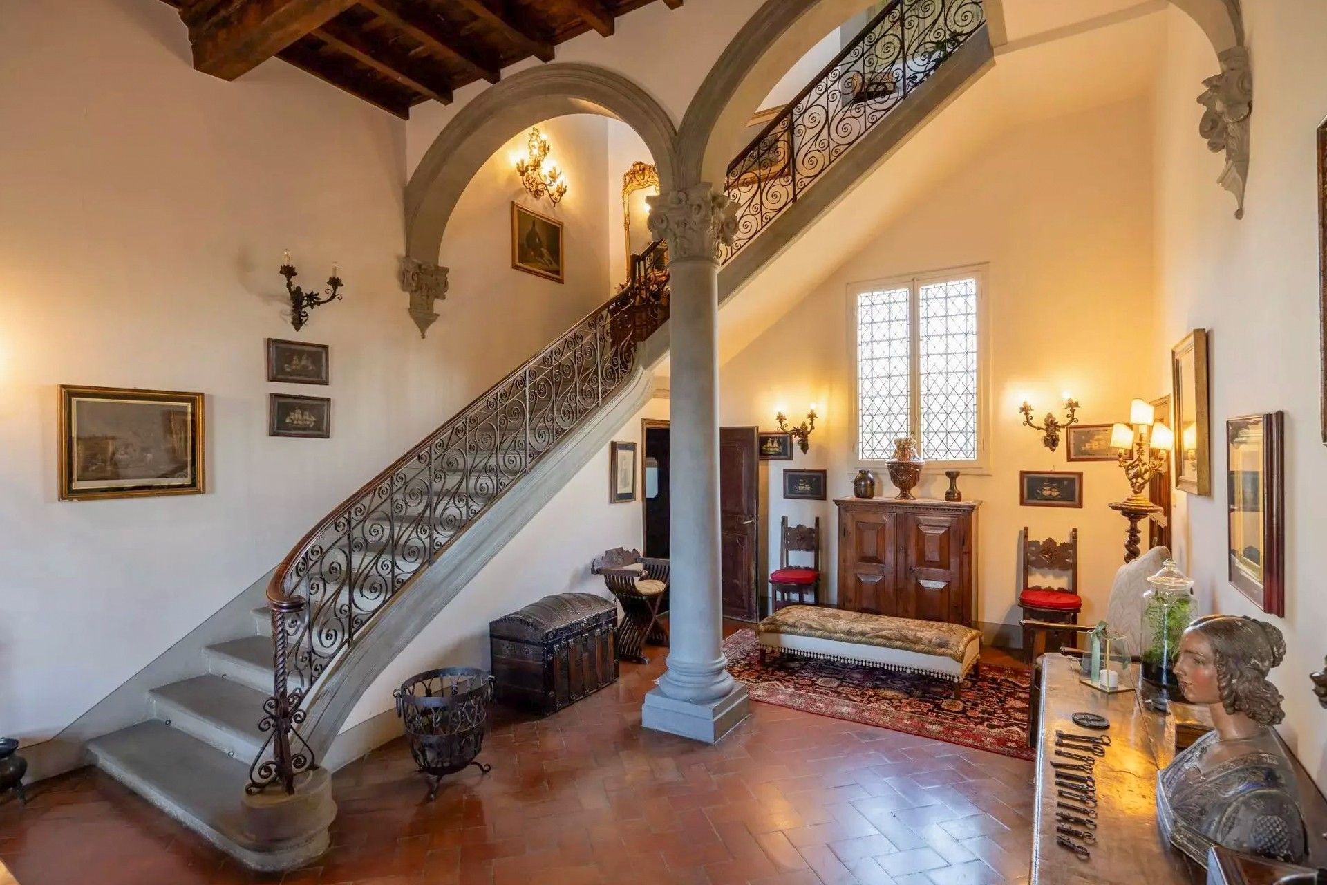 Photos Authentic and magnificent Renaissance villa in Florence