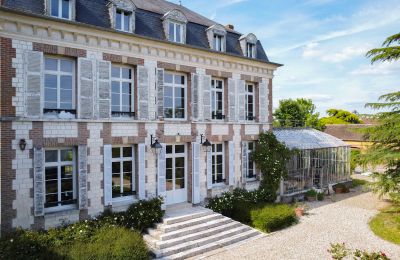 Historic Villa for sale Le Vaudreuil, Normandy, Image 1/10
