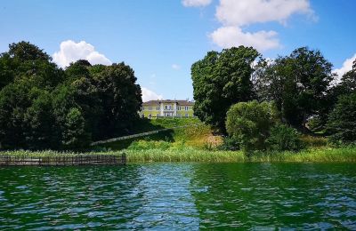 Character Properties, Country Palace at the lake in Masuria near Olsztyn