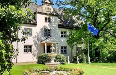 Character Properties, Castle in the district of Lippe, North Rhine-Westphalia