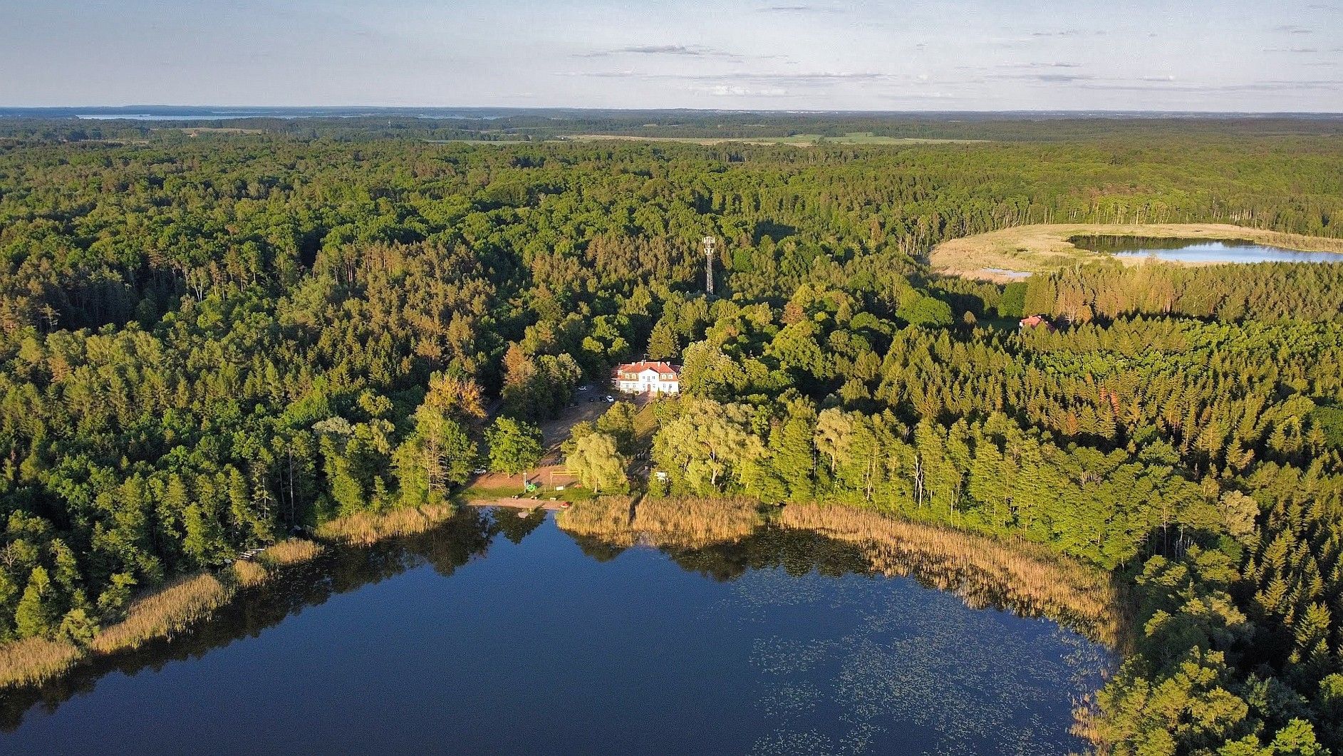 Photos Masuria Like in a Picture Book: Manor in a Dreamlike Natural Setting