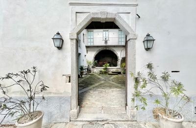 Manor House for sale 28824 Oggebbio, Località Rancone, Piemont, Entrance