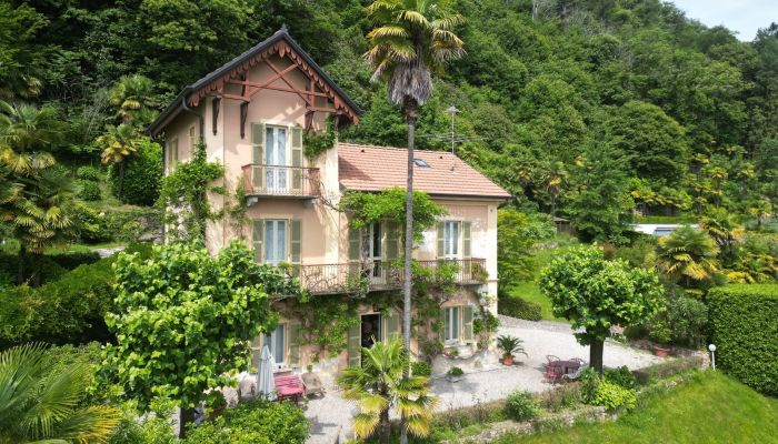 Historisk villa købe Meina, Piemonte,  Italien