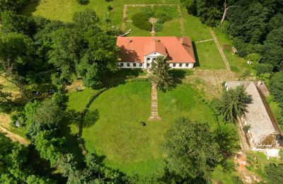 Manor House for sale Rożnów, Dwór w Rożnowie, Lesser Poland Voivodeship, Drone view