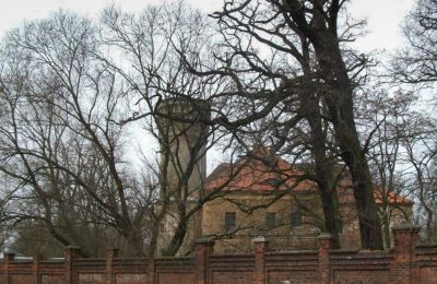 Castle for sale Osetno, Pałac w Osetnie, Lower Silesian Voivodeship, Pałac w Osetnie