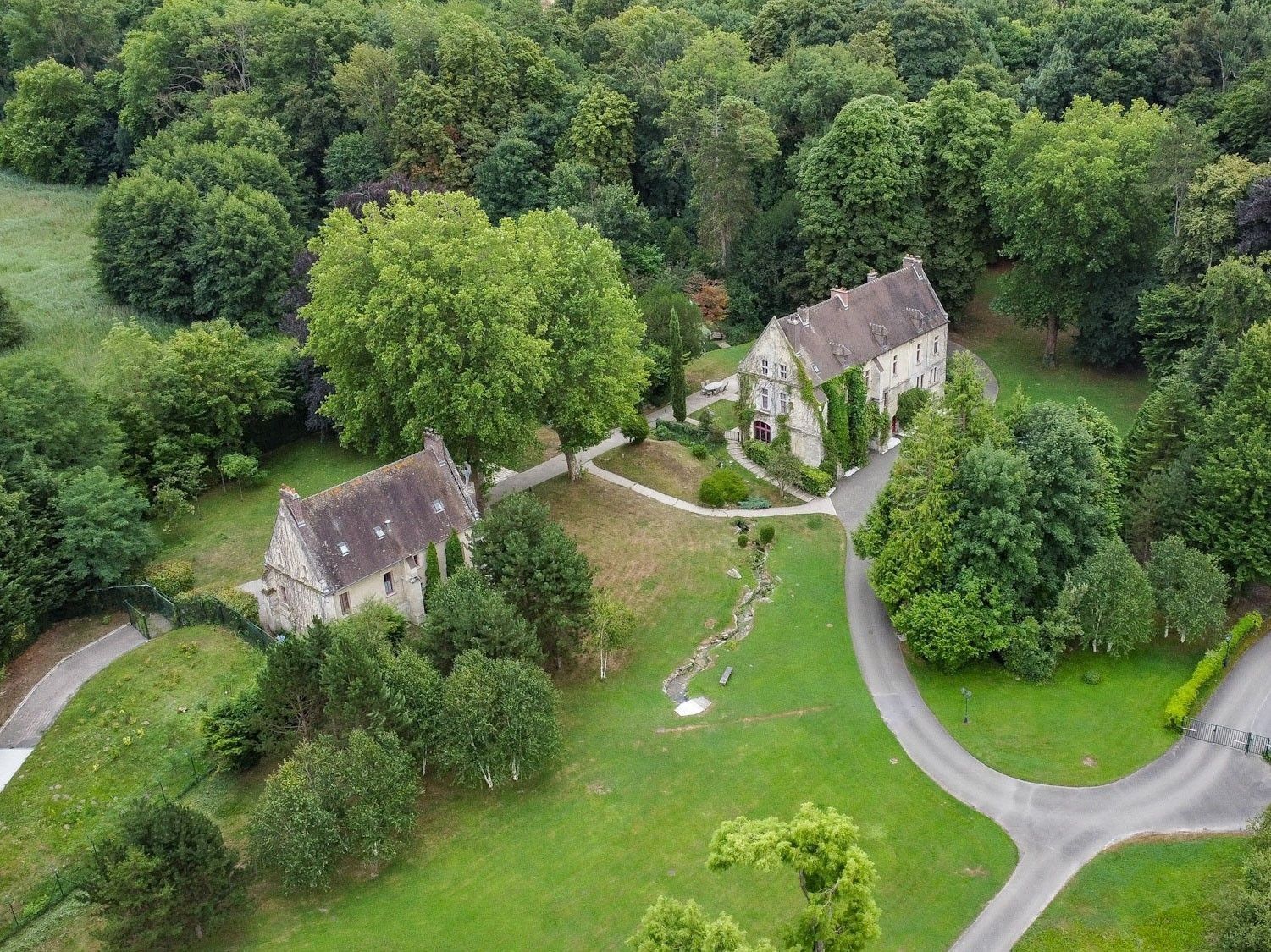 Billeder Mølle fra det 16. århundrede: Unikt naturparadis nær Paris