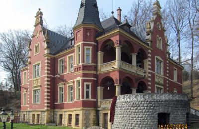 Character Properties, Old Mansion in Poland: Pałacyk w Ziębicach