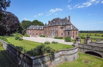 Character Properties, Elegant Louis XIII Style Castle - 1 Hour from Paris