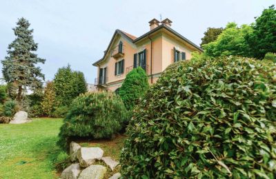 Historic Villa for sale Lisanza, Lombardy, Photo 2/44