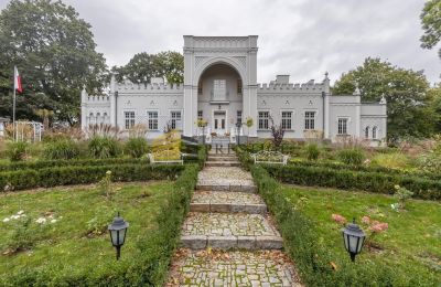 Character Properties, Luxury country manor with large grounds, Northwest of Warsaw