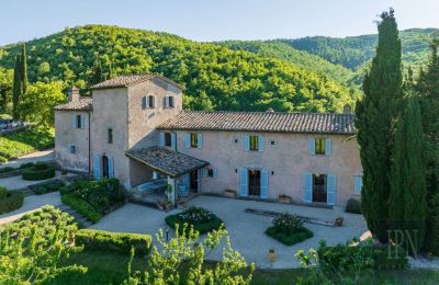 Ejendomme, Hus på landet i Magione, Perugia