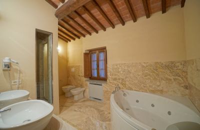 Farmhouse for sale 06069 Tuoro sul Trasimeno, Umbria, Photo 14/23