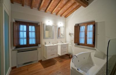 Farmhouse for sale 06069 Tuoro sul Trasimeno, Umbria, Photo 19/23