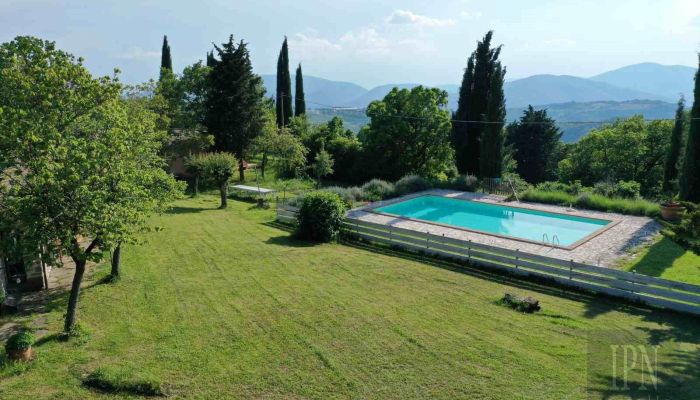 Historic property Gubbio 3