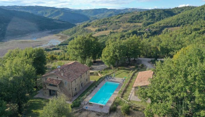 Farmhouse for sale 06029 Valfabbrica, Umbria,  Italy