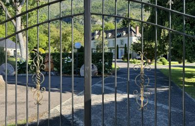 Manor House for sale Lourdes, Occitania, Entrance