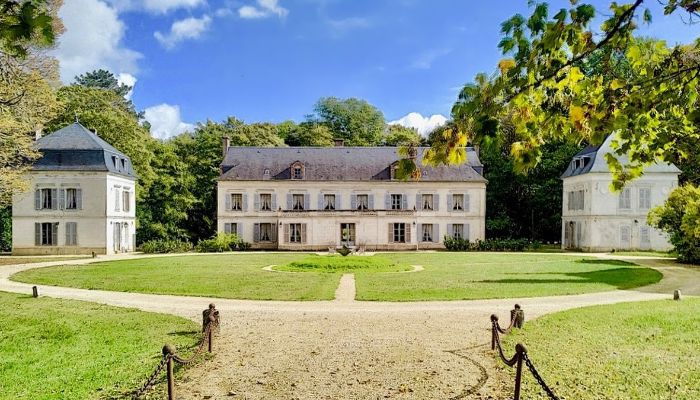 Castle for sale Bourgogne-Franche-Comté,  France