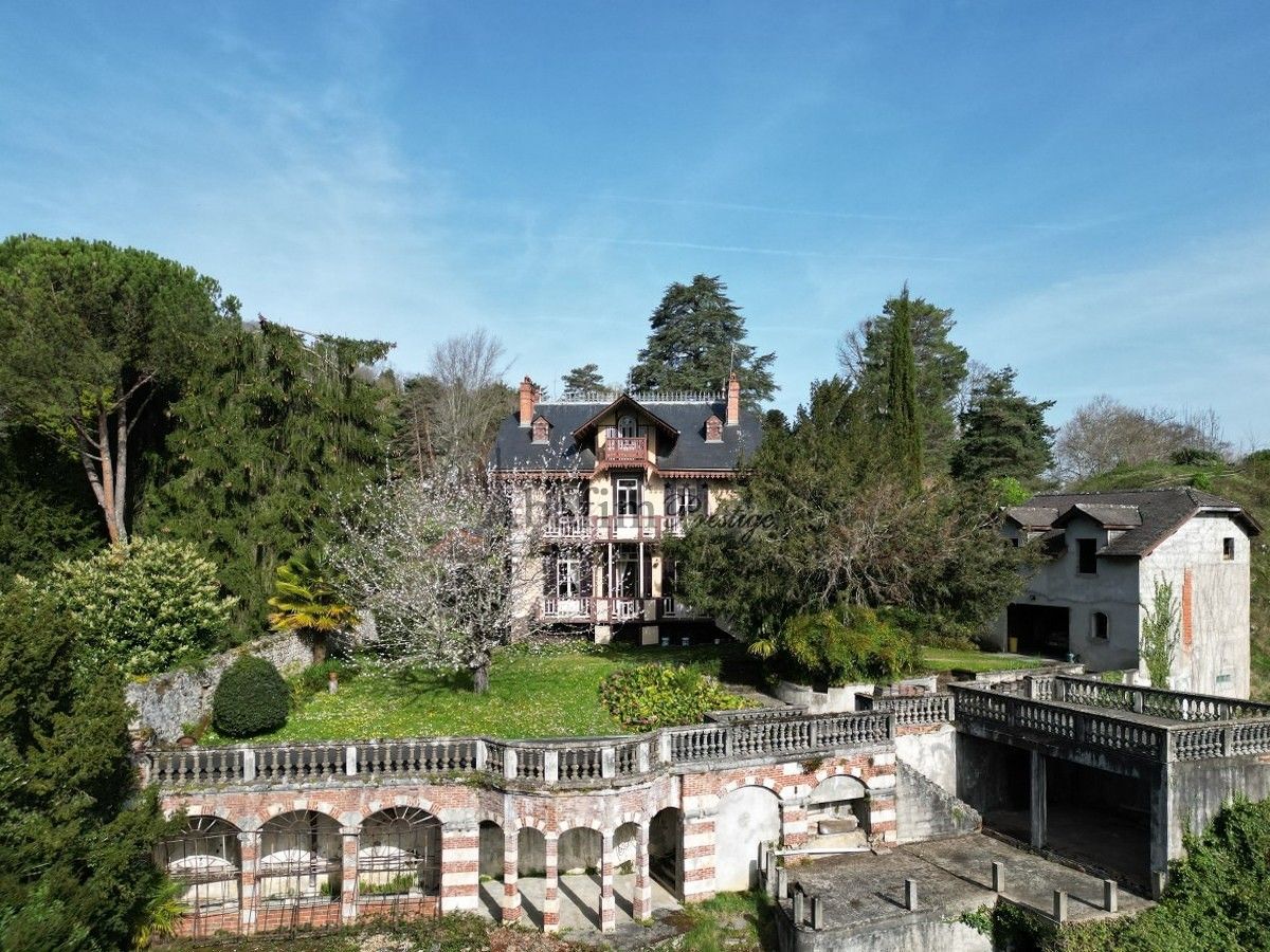 Photos Period mansion at the foot of the Vallon du Salut