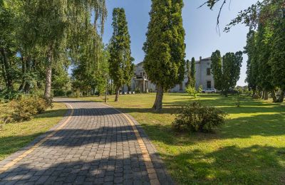 Castle for sale Mgowo, Kuyavian-Pomeranian Voivodeship, Access