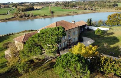 Character Properties, Country estate in nature setting in Southern France