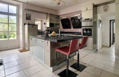 Manor House for sale Occitania, Kitchen