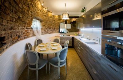 Historic property for sale Ryn, Warmian-Masurian Voivodeship, Kitchen