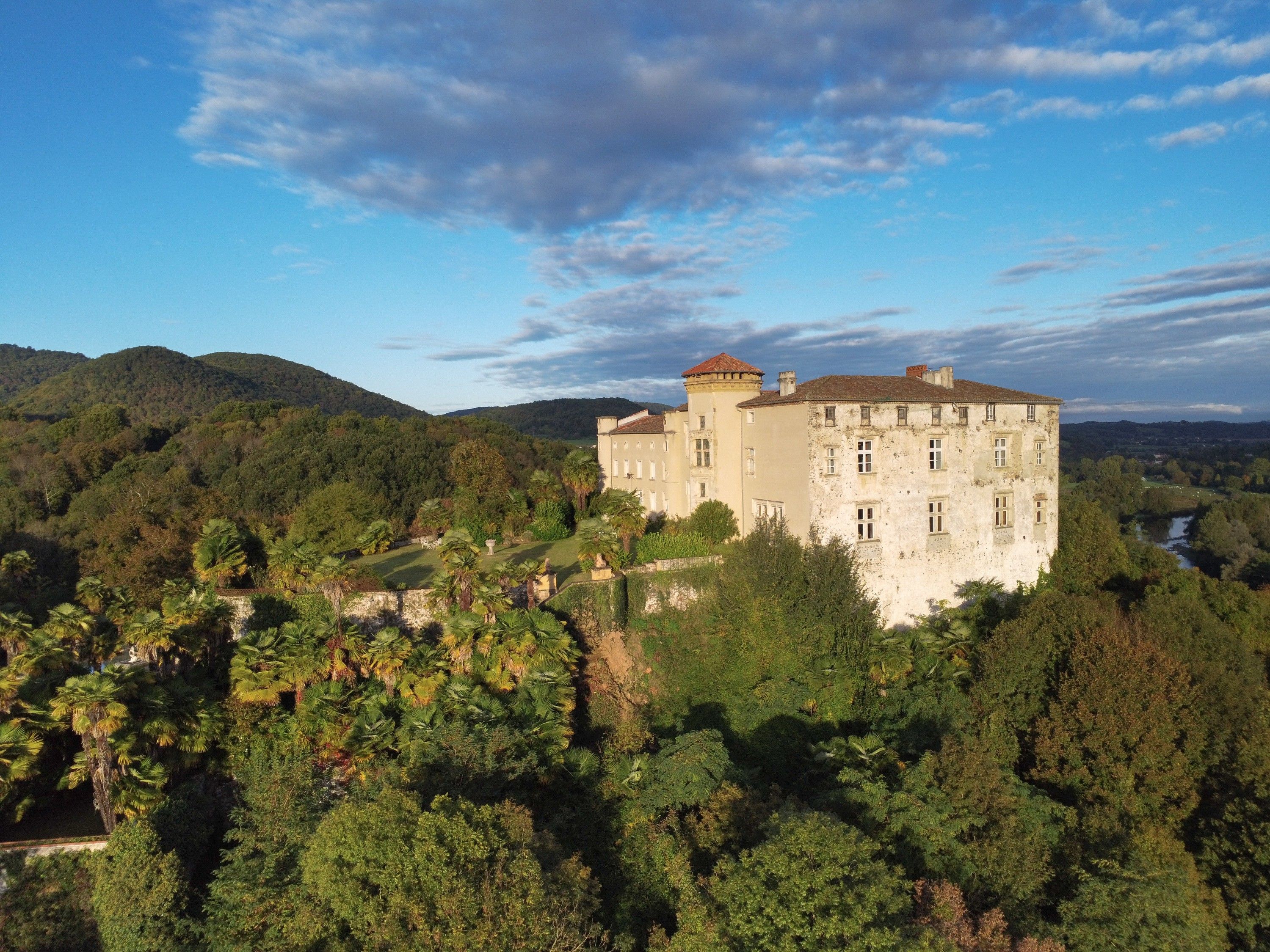 Photos Impressive Castle in Southern French Region of Haute-Garonne