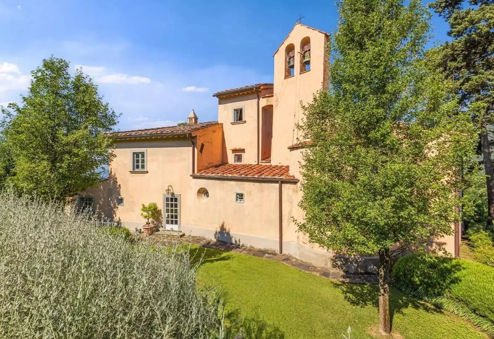 Photos Exclusive Renaissance-era property on the hills of Florence