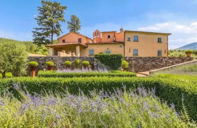 Character Properties, Exclusive Renaissance-era property on the hills of Florence