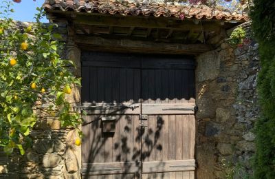 Farmhouse for sale Melide, Cabazás, Galicia, Carriage entrance