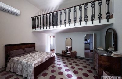 Historic Villa for sale Fauglia, Tuscany, Bedroom