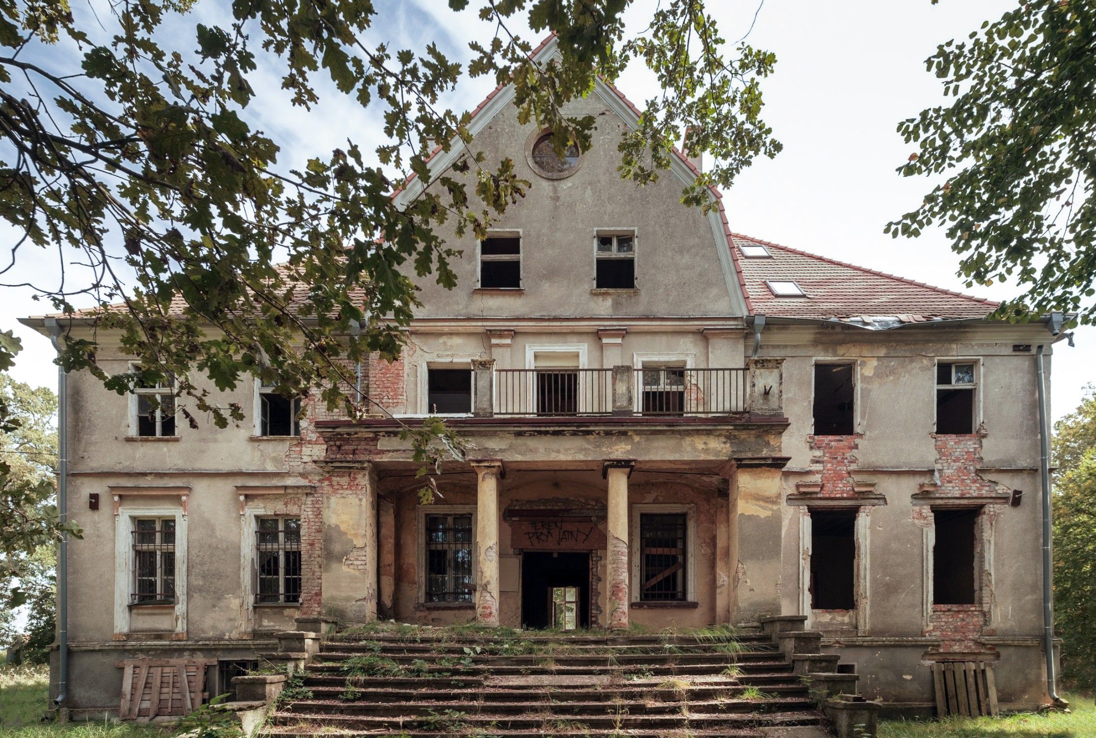 Photos Castle in Wilków near Wrocław, Opole region