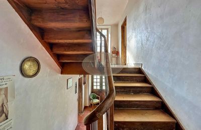 Historic property for sale Anères, Occitania, Staircase