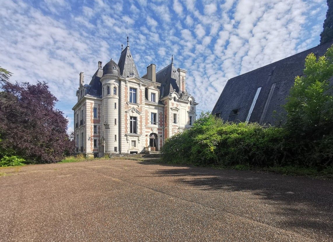 Photos Château near Le Mans, 19,77 acres