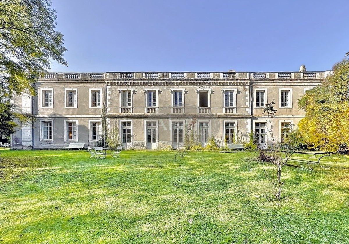 Photos Classical château with landscaped park near Toulouse