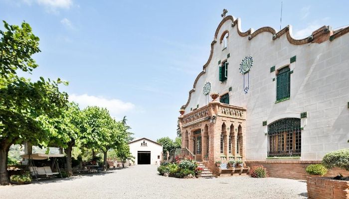 Historic Villa Castellar del Vallès 4