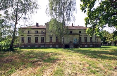 Manor House for sale Strzyżno, Pałac w Strzyżnie, West Pomeranian Voivodeship, Palace Garden