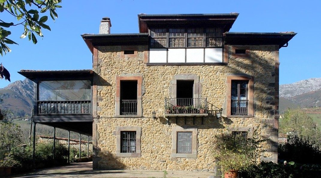 Photos Galician country manor with mountain panorama